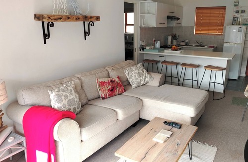 Westcliff Apartment | Stylish 2 bed apartment in Hermanus