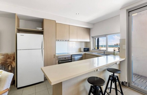 North Fremantle Apartment | Stylish Coastal Penthouse with Port Views