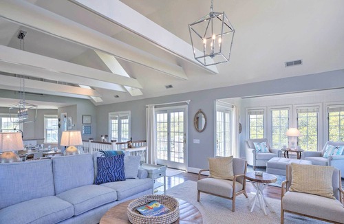 Buck Island House | Stylish Coastal Home: Walk to Corolla Beach!