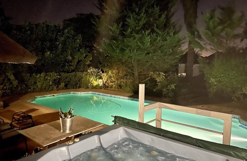 Trawal Villa | Stylish & luxurious villa in Stellenbosch.