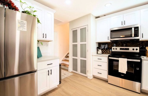 Paw Creek House | Stylish Zen 3BR Upper Level Near CLT & Whitewater