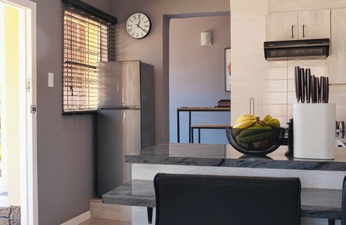 Constantia Kloof Cottage | Su Casa - Stylish & Spacious Guesthouse