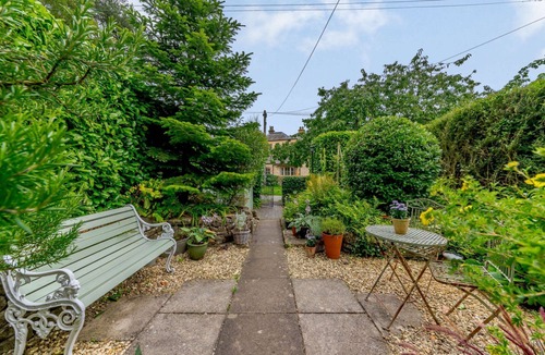 Moreton-in-Marsh Cottage | Sumptuous dog friendly holiday cottage in the Cotswolds - Star Cottage
