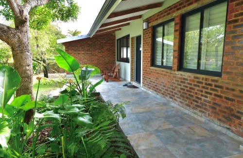 Sedgefield House | sunbird cottage