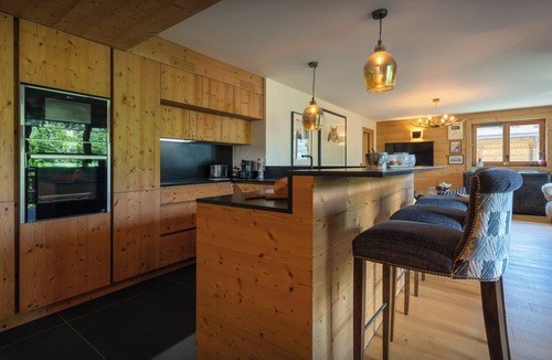Megeve Apartment | Sundance Kid Loft - mountain apartment with gym access - OVO Network