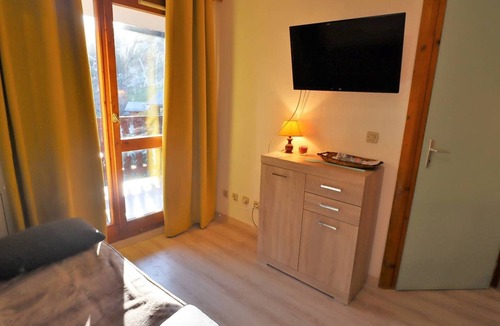 Areches Apartment | Sunny Apartment for 4 with Balcony, Close to Slopes in Beaufort