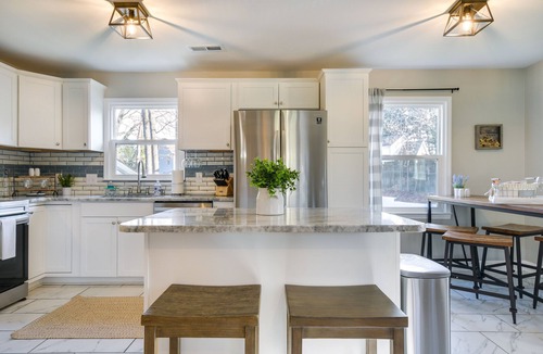 High Point House | Sunny Family Home, 3 Mi to High Point Market!
