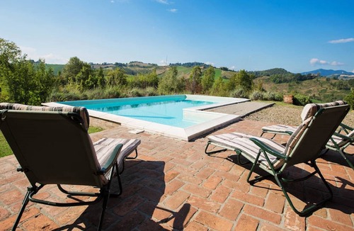 Tabiano Castello House | Sunny holiday home with swimming pool