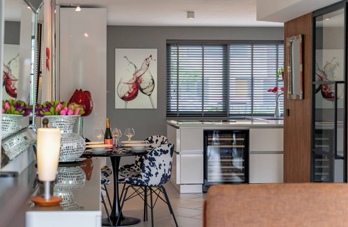 Alkmaar House | Sunny holiday home by the water