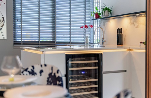 Alkmaar House | Sunny holiday home by the water