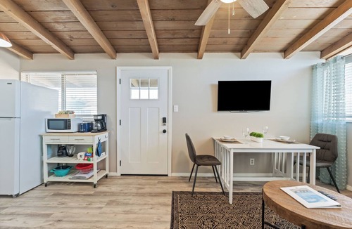 Pierpont Bay Apartment | Sunny Nearly Beachfront Upper Loft 38