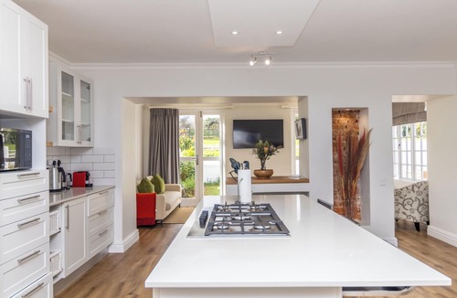 Stellenbosch Apartment | Sunset Farm Stellenbosch