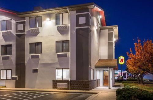 College Park Hotel | Super 8 by Wyndham College Park Wash DC Area