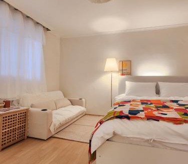 Dohwa-dong Apartment | Super Cozy AREX line Gongdeok Station 3min Dohwastay