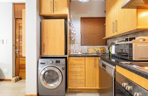Stellenbosch Central Apartment | Super Cute Apartment in most loved Church Street - walk to restaurants