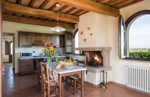 Palaia Villa | Super panoramic, private pool, fast Wifi, Air cond, close to town - NO BILLS