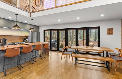 Pocono Pines House | Superb 6-bedroom house with HVAC in charming Pocono Pines