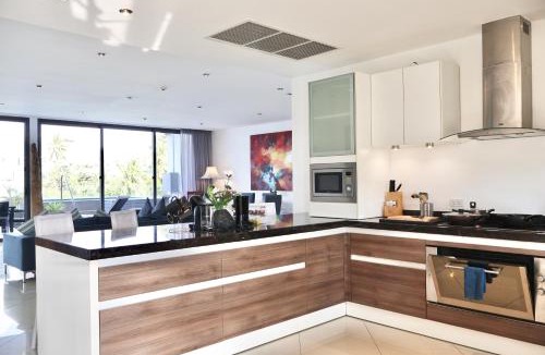 Nong Chaeng House | Surin Beach - 3BR Penthouse - Sea View - Cozy Private Pool