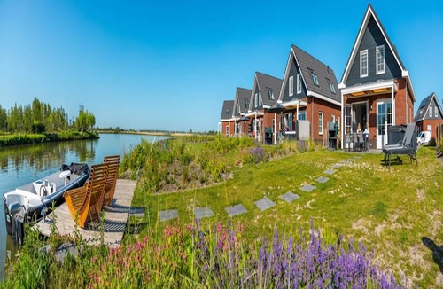 Medemblik Villa | Sustainable Water Villa With Sauna