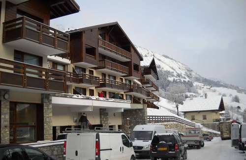 Hauteluce Apartment | T2 Apartment in Hauteluce, 4 ppl, pool, parking, WiFi