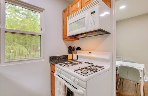 Takoma Park Apartment | Takoma Park Apartment: Trail Access, 8 Mi to DC!