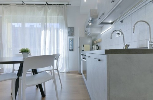 Bolognina Apartment | Taron House Bologna [station-center-fiera]