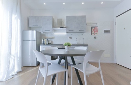 Bolognina Apartment | Taron House Bologna [station-center-fiera]