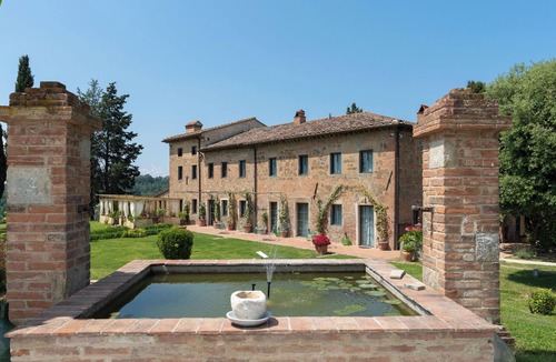 Palaia Villa | Tenuta Aquadivina Luxury Mansion in Tuscany
