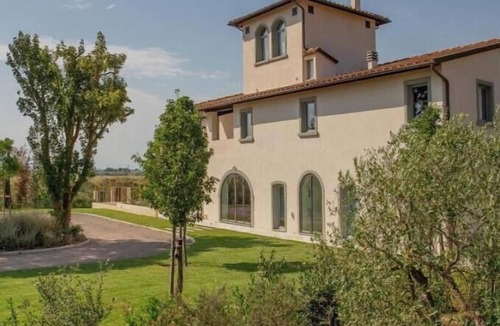 San Miniato House | Tenuta Asmara Luxury Resort: King Suite with Pool View