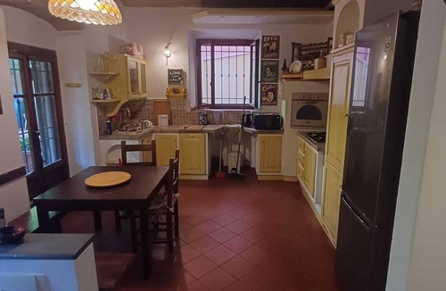 Le Cure Apartment | Tha Italian Winecellar - Lodge & Garden