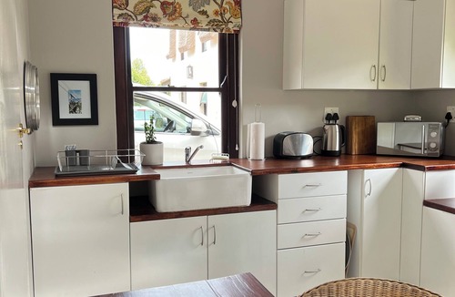 Noordhoek Apartment | Thatched Apartment with great views, full kitchen, Wifi in Noordhoek, Cape Town