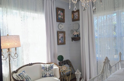 Galveston Cottage | The 1885 Rose Cottage -Carriage House Upper Unit- Close to Cruises Strand ,UTMB