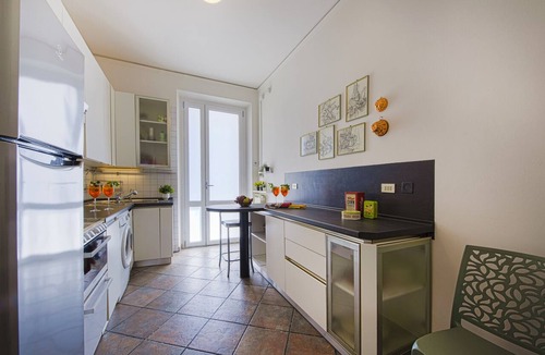Santa Maria Novella Apartment | THE 4th FLOOR 2 bedrooms + Free Parking near the centre