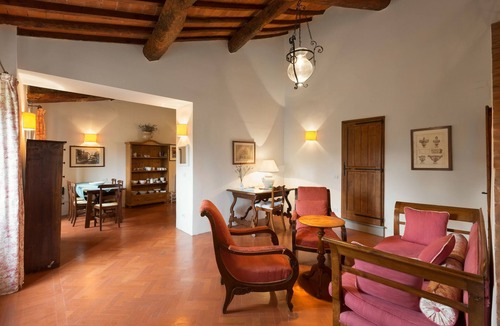 Pratolino Apartment | The Anforti - One bedroom holiday apartment in the beautiful Florentine hills