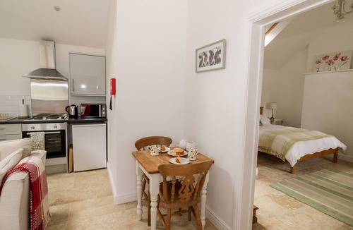 Hellidon Cottage | THE APPLE BARN, with a garden in Catesby