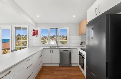 Malua Bay House | The Bach House Pet Friendly in Malua Bay