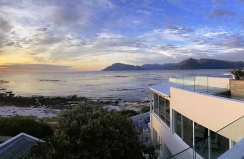 Kommetjie House | The Bay House - Luxury Coastal Living in Kommetjie