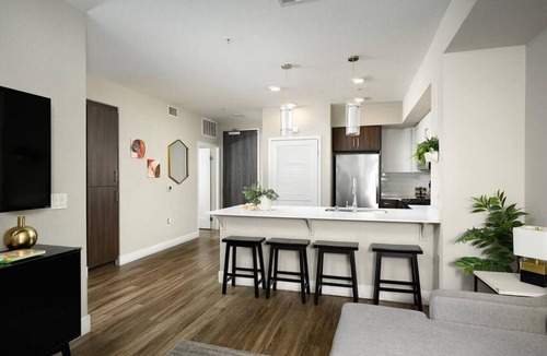 Orange Apartment | The Belladonna at Main Place - MAJOR INTERNATIONAL SPORTING EVENT Ready!