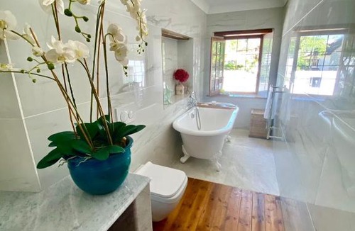 Tulbagh House | The Burrow