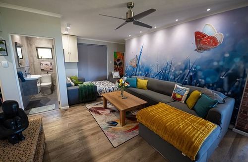 Pringle Bay Cabin | The Butterfly Villa - Family Suite: Ocean & Mountain Views, Private Jacuzzi