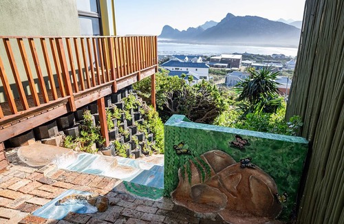 Pringle Bay Apartment | The Butterfly Villa - Glass Suite: Unique apartment with ocean & mountain views