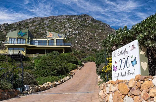 Pringle Bay Apartment | The Butterfly Villa - Glass Suite: Unique apartment with ocean & mountain views