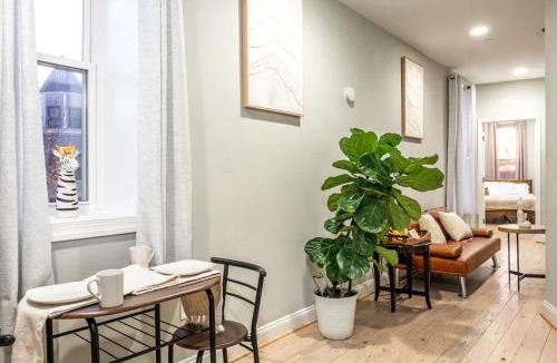 Eckington House | The Castle 3 Condos for Family Friends & Business