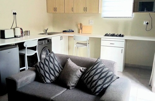 Constantia Kloof Apartment | The Corner Nest at Constantia Kloof with backup Wi-Fi