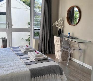 Bergvliet Apartment | The Cottage on Alphen