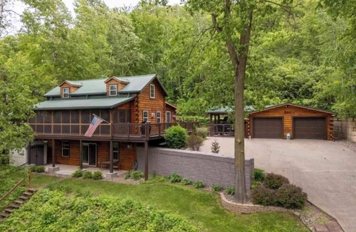Wabasha Cabin | The Cozy Family Cabin in Wabasha near Downtown
