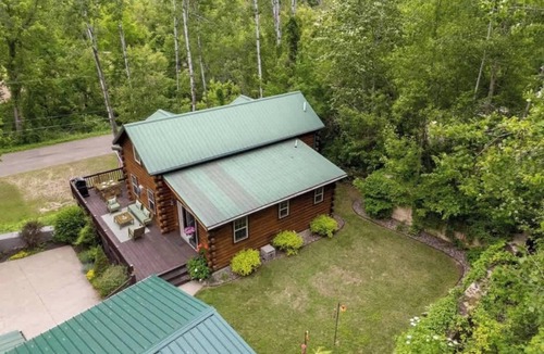 Wabasha Cabin | The Cozy Family Cabin in Wabasha near Downtown