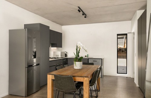 Greater Johannesburg Metropolitan Area Apartment | The Cozy Hyde l 2 Bed