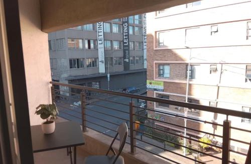 Downtown Johannesburg Bed & Breakfast | The Essence - Unit 255