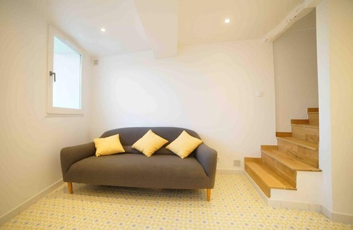 Saint-Jeannet Bed & Breakfast | The Frogs House